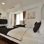 Aparthotel Amadeus Bucharest