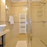 Amadeus Aparthotel 4*