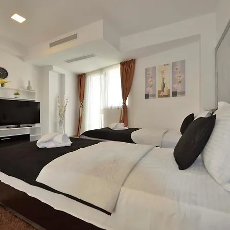 Aparthotel Amadeus Bucharest