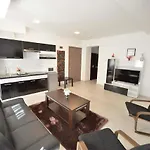 Amadeus Apartahotel