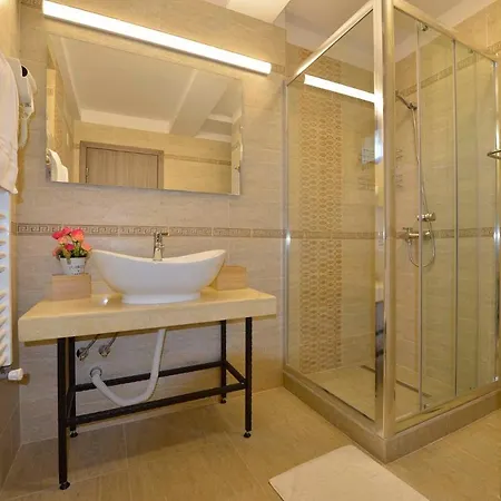 Amadeus 4* Bucharest
