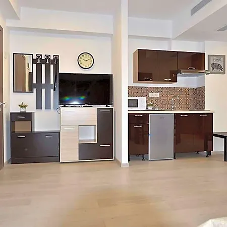 Aparthotel Amadeus 4*