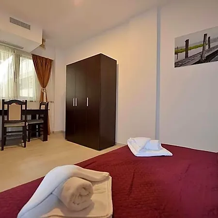Aparthotel Amadeus 4*