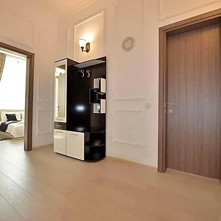 Amadeus 4* Bucharest