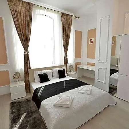 Amadeus 4* Bucharest