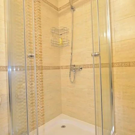 Amadeus Lägenhetshotell 4*